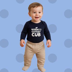 Bundles Baby Place Navy Long Sleeve Bodysuit “Mommy’s Cutest Cub” (Size 18-24M)